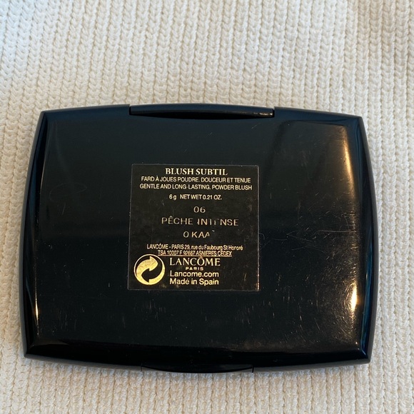 Lancome blush compact with brush and mirror - Picture 3 of 3